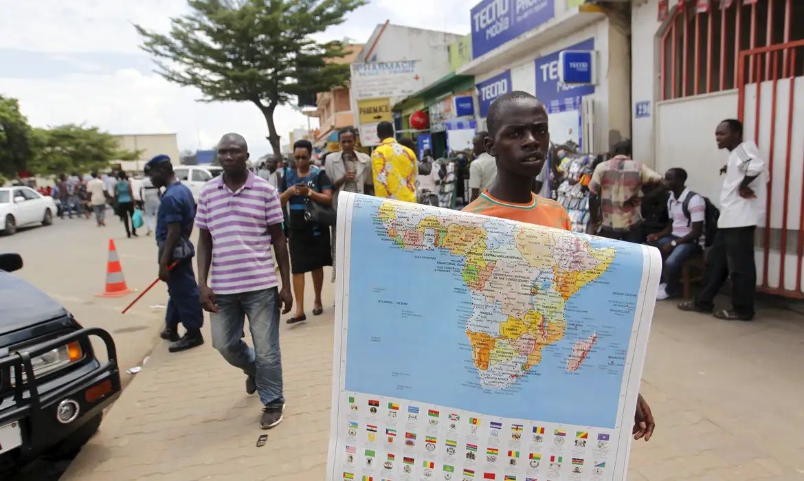 Novo mapa-múndi corrige tamanho da África, América do Sul e Ásia